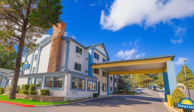 Days Inn & Suites by Wyndham East Flagstaff