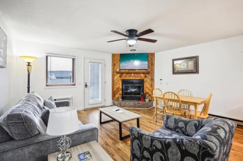 Dells Lake Lookout At Lighthouse Cove Condominiums