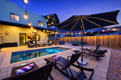 Desert Hideaway 3-Bedroom Home with Year-Round Private Pool & Hot Tub