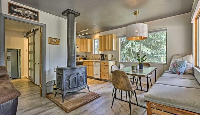 Direct Beach Access: Grand Lake Cabin w/Deck!