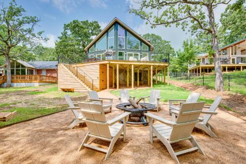 Dock & Fire Pit: Cedar Creek Lakefront Retreat!