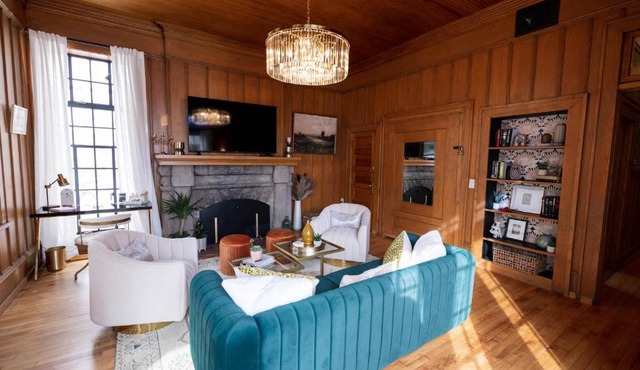 Docs Place Historic Jewel In Downtown Flagstaff Sophisticated Elegance