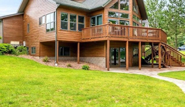 Dog Friendly Lakefront Escape Dock Fire pit game room