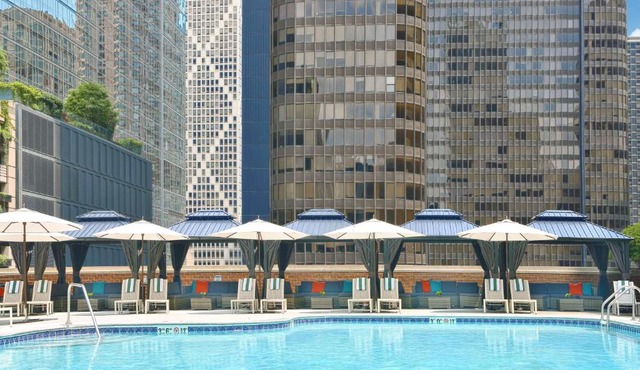 DoubleTree by Hilton Chicago Magnificent Mile