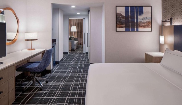 Doubletree Suites by Hilton Salt Lake City
