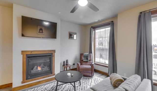 Downtown Columbia Falls Condo: 16 Mi to Ski Resort