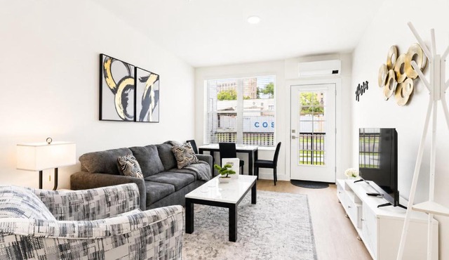 Downtown Escape by Bathhouse Row & Convention Center, Suite 106