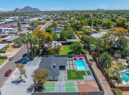Downtown Phoenix Pool Pickleball Mini Putt Home AZ