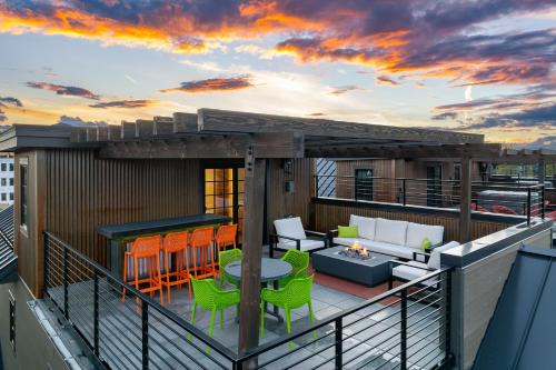 Downtown WP Villa 85 I Rooftop Lounge I Private Hot Tub I Great Views I Activity Program