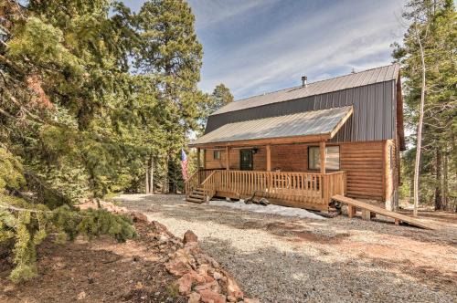 Duck Creek Village Cabin w/Deck on Half Acre