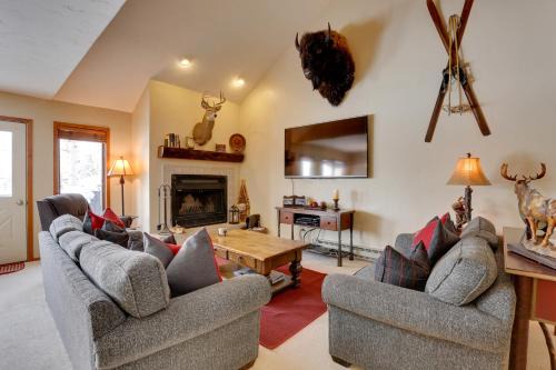 Eclectic Eagle-Vail Condo: 2 Miles to Beaver Creek
