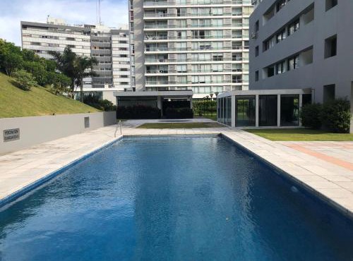Edificio Jardines del Country Piso 19 in Punta del Este