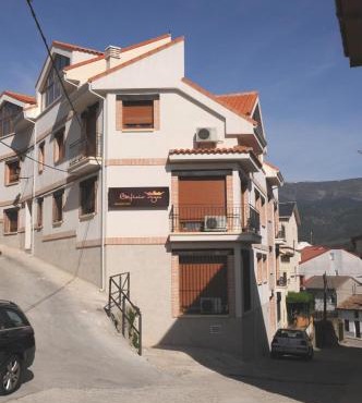Edificio Reyes in La Adrada