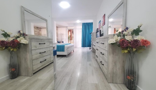Egon Apartments