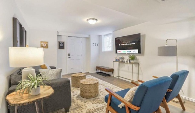 El Sereno Bungalow Pet-Friendly Ivywild Flat