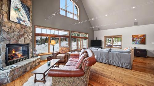 Elk Court Lodge by AvantStay