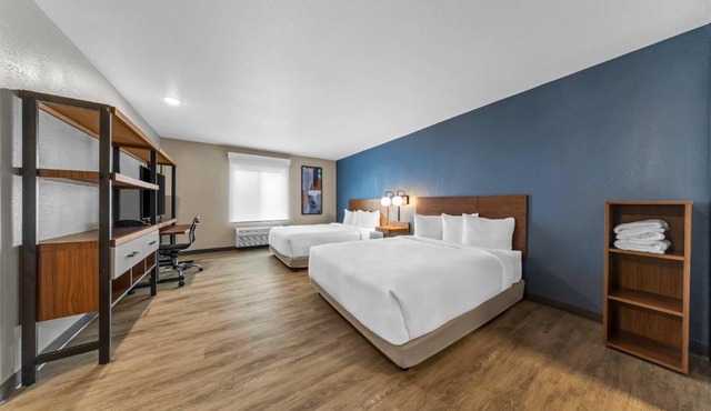 Everhome Suites Ontario Airport
