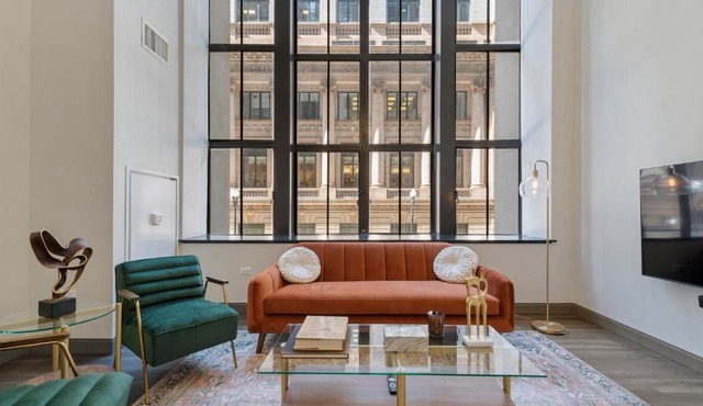 Experience Downtown Chicago at Millennium - Luxury Apartments in The Loop