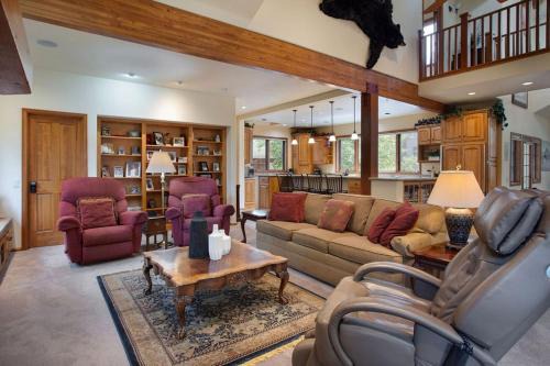 Experience the charm of Frisco at Streamside Lane, Pet friendly