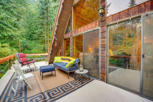 Explore Mt St Helens: A-Frame Chalet w/Deck!