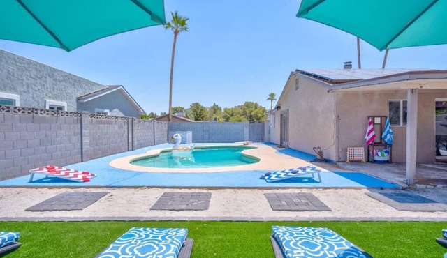 Fab PHX Getaway w/Pool & Fire Pit