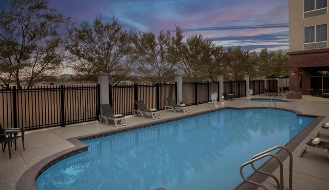 Fairfield Inn and Suites Phoenix Chandler Fashion Center