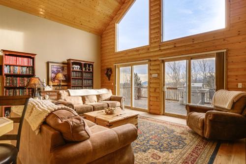 Fairplay Cabin w/Mountain Views!