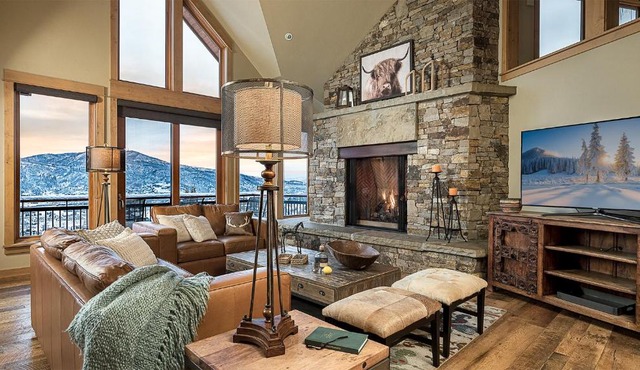 Falconhead Lodge - South