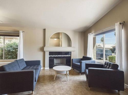 Family Fun w POOL: 3BR Chandler's Heart