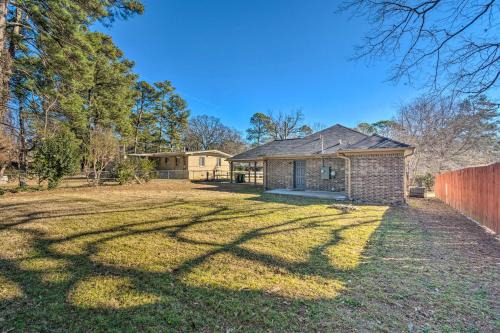 Family Home ~ 5 Mi to Downtown Little Rock!