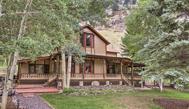 Family Home in Georgetown: Walk to Town & Railroad
