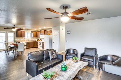 Fire Pit + Covered Patio: Bullhead City Escape!