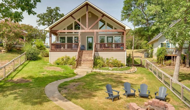 Fish & Kayak: Tranquil Cedar Creek Home!