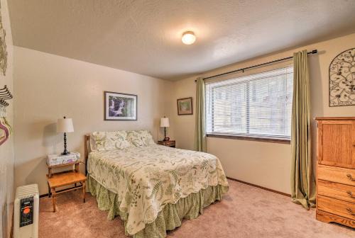 Flagstaff Home w/Back Deck - 5 Mi to Downtown