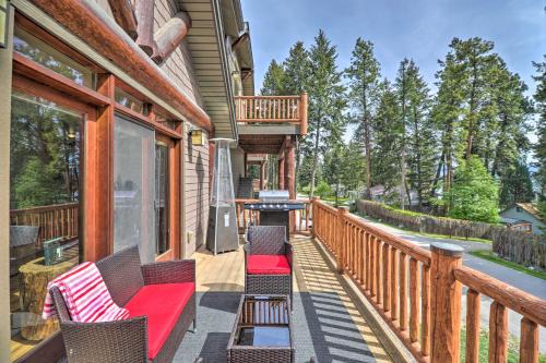 Flathead Lake Getaway w/Balcony, Fireplace!