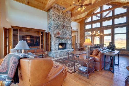 'Free Spirit Ranch' w/Hot Tub & Mountain Views
