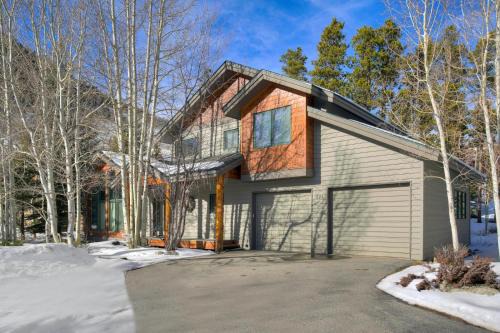 Frisco Cedar Cabin