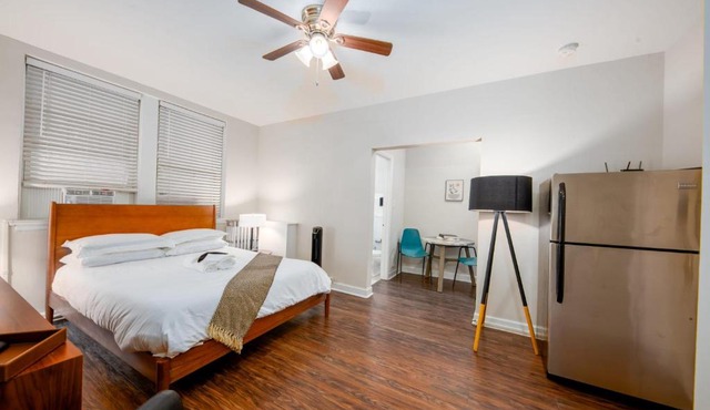 FRONTDESK Relaxing Studio Apt near Jackson Park