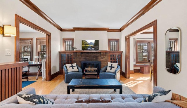Fulton Lodge