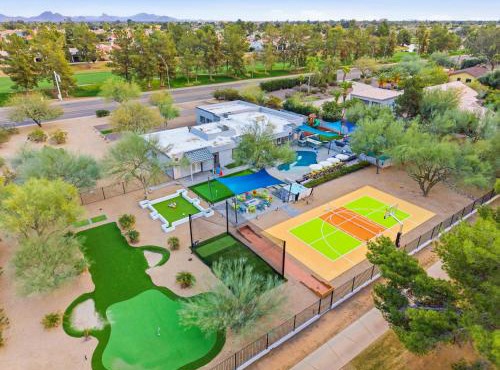 Fun-Filled Oasis - Pool Pickleball Games Galore