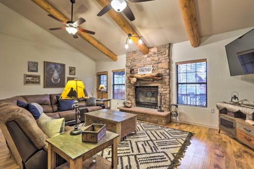 Furnished Balcony w/Fire Pit: Pinetop Mtn Escape!