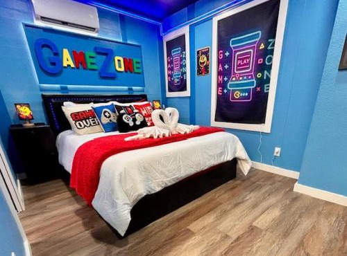 GameZone with PacMa Arcade, WiFi, Free Parking