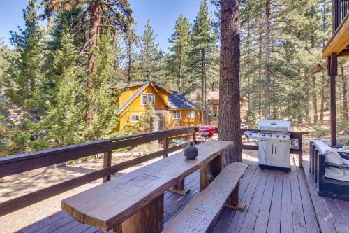 Golf & Swim! Pine Mtn Club Retreat w/Game Area