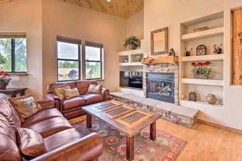 Golfer’s Getaway in Show Low: Twin Townhomes!