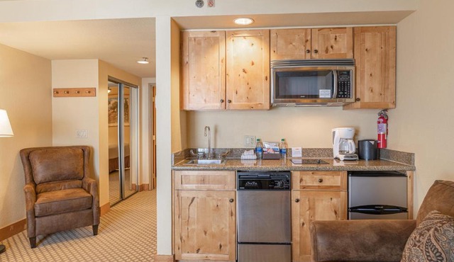 Grand Lodge Condo in the Heart of Mt Crested Butte