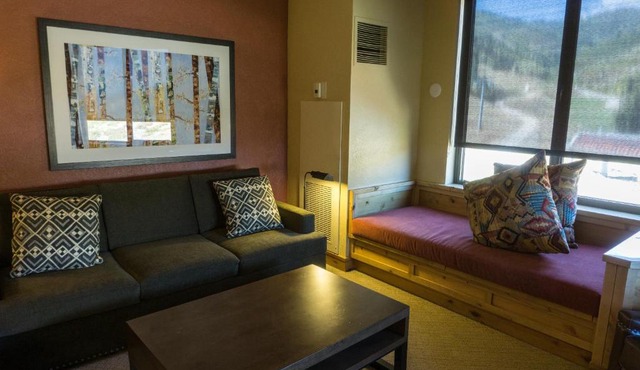 Grand Summit Hotel Spacious Family Suite