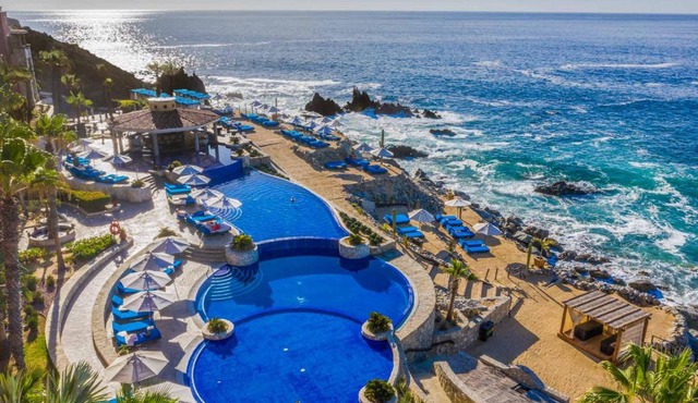 Hacienda Encantada Resort & Residences