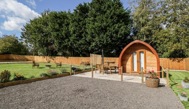 Halmore Pod