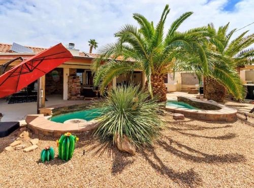 Havasu Sunset Hideaway-Swim Up Pool Bar & Firepit
