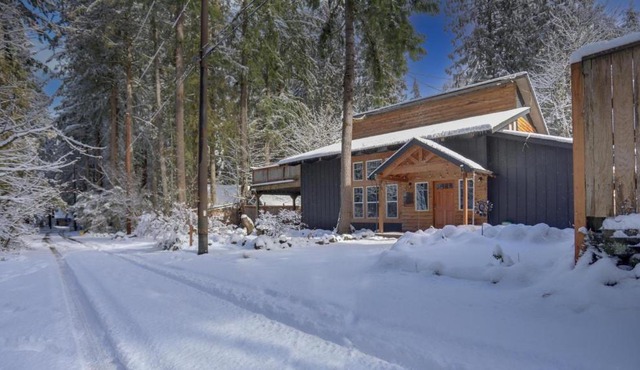 Hearthstone Retreat - Meredith Lodging